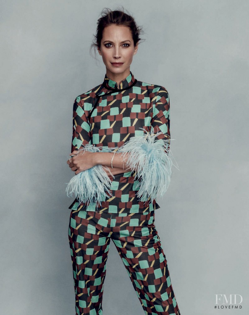 Christy Turlington featured in Cada Mujer Cuenta, March 2017