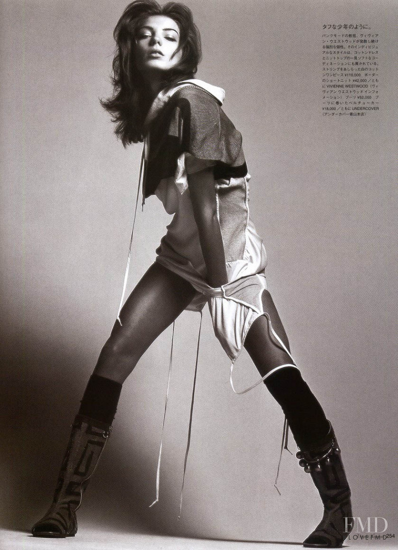 Daria Werbowy featured in Different Strokes, June 2003