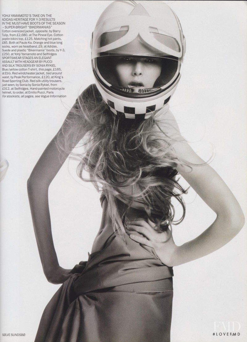Daria Werbowy featured in Jump to the Beat, July 2003