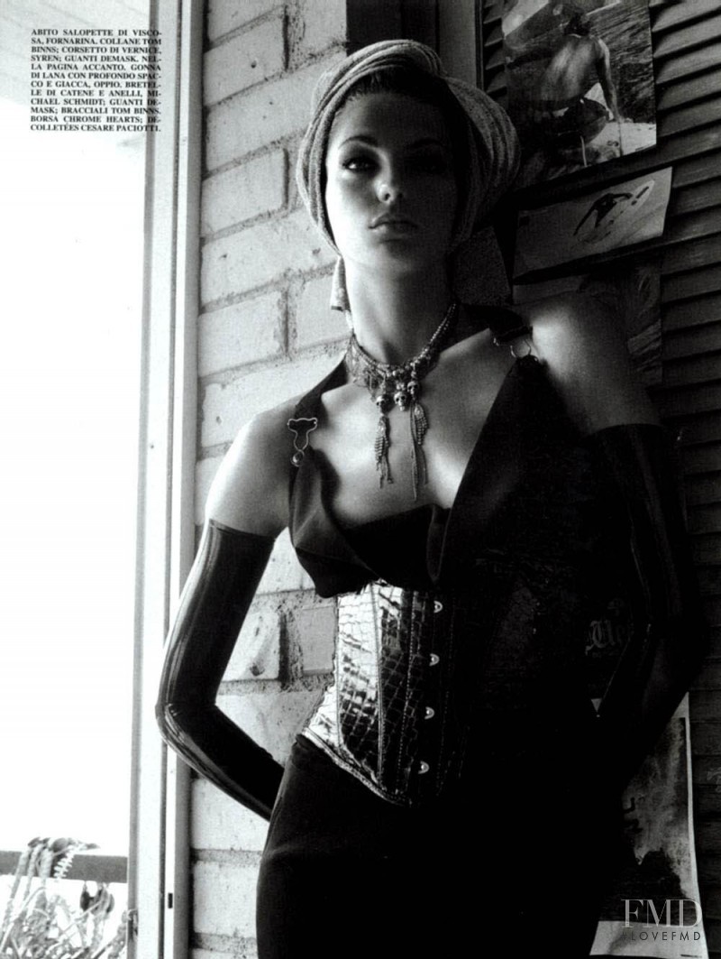 Daria Werbowy featured in Surf Rider, August 2003