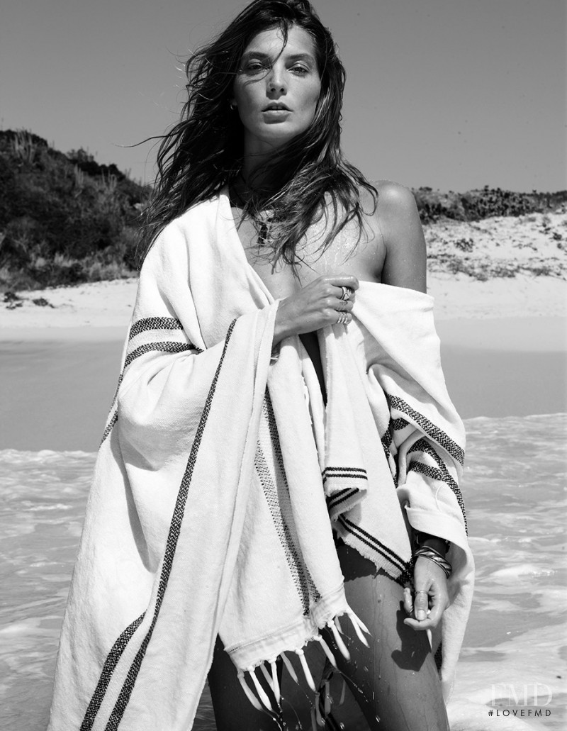 Daria Werbowy featured in Special Beaute, April 2011