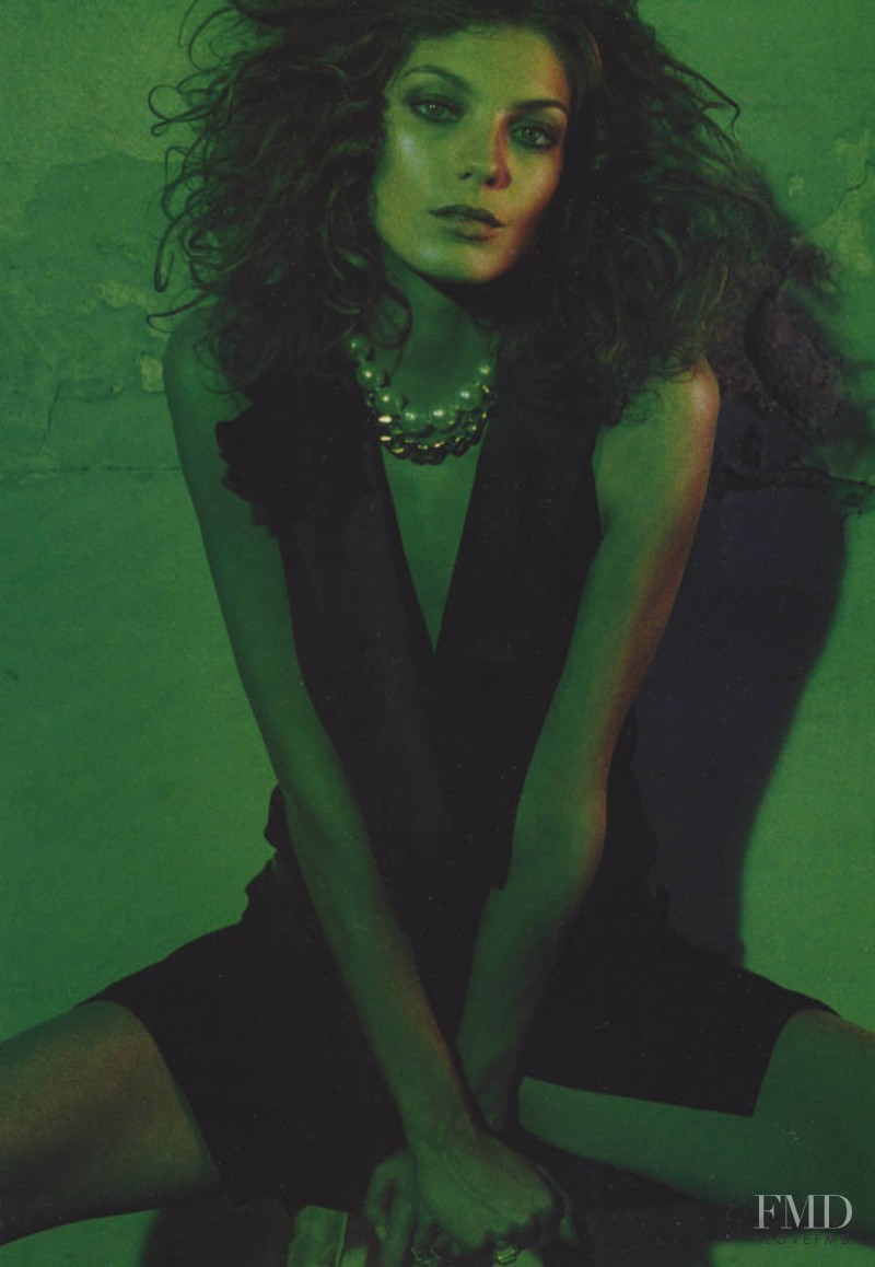 Daria Werbowy featured in The Tuxedo\'s New Twist, December 2003