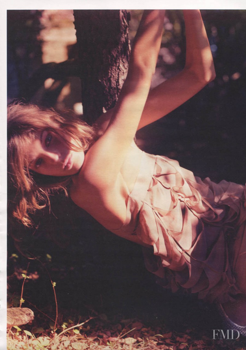 Daria Werbowy featured in Relax, December 2003