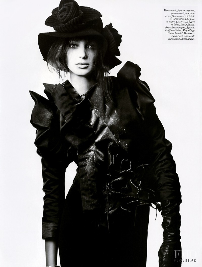 Daria Werbowy featured in Quintessence, August 2004