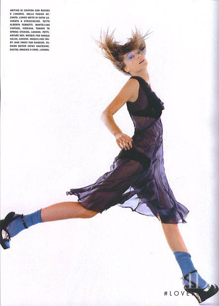 Daria Werbowy featured in A Dream of a Dress, October 2004