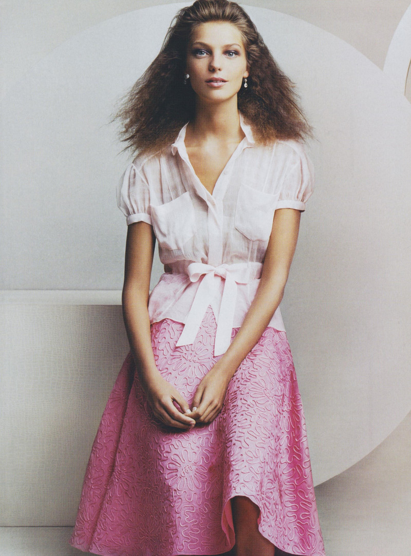 Daria Werbowy featured in Shameless Romantic, November 2004