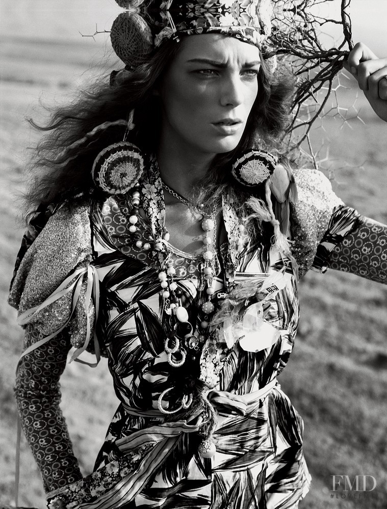 Daria Werbowy featured in Road to Marrakech, January 2005