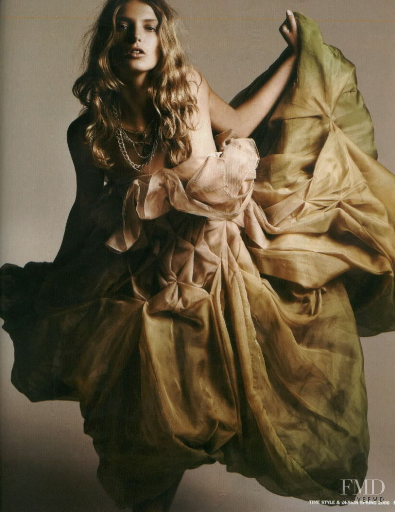 Daria Werbowy featured in A Natural Choice, March 2005