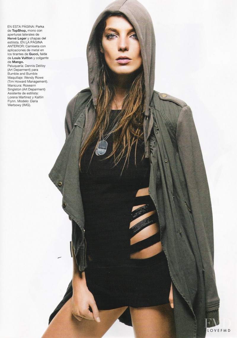 Daria Werbowy featured in En Pie de Guerra, May 2010