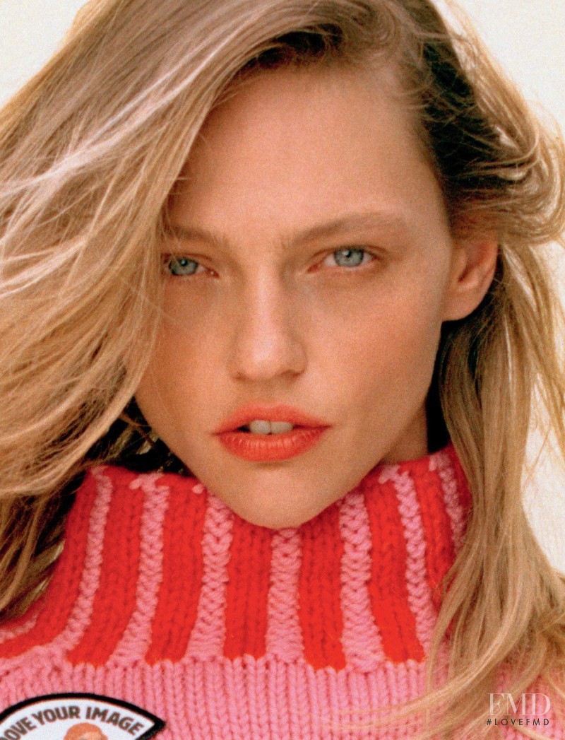 Sasha Pivovarova featured in Sasha Pivovarova, September 2015