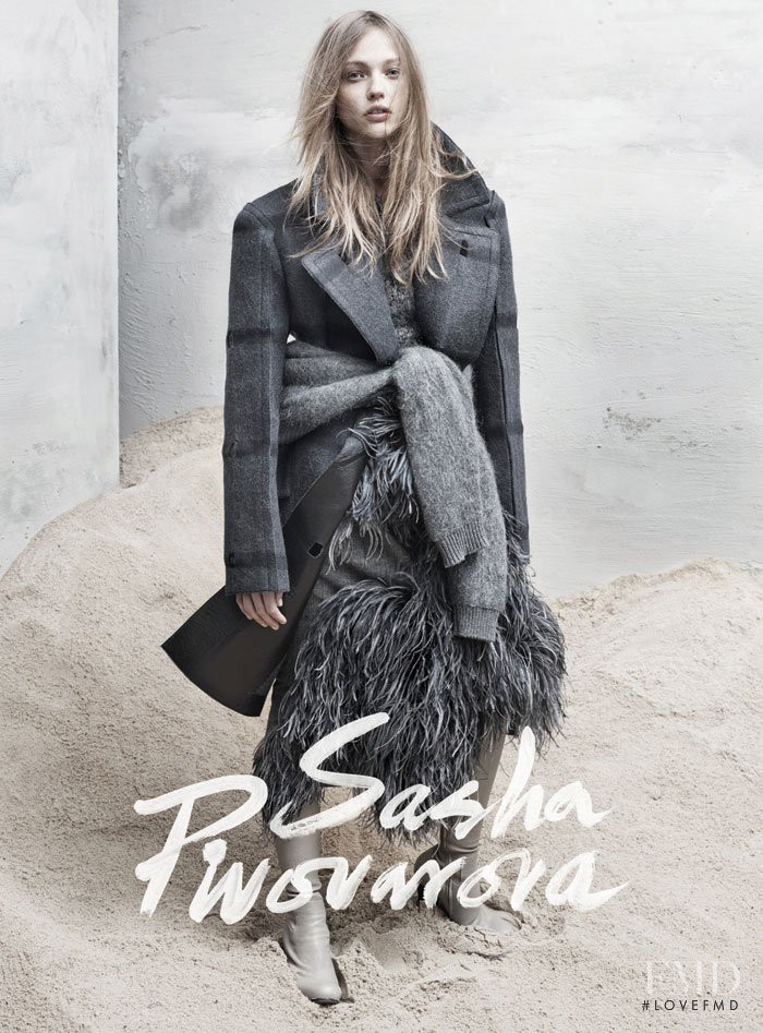 Sasha Pivovarova featured in Sasha Pivovarova, September 2013