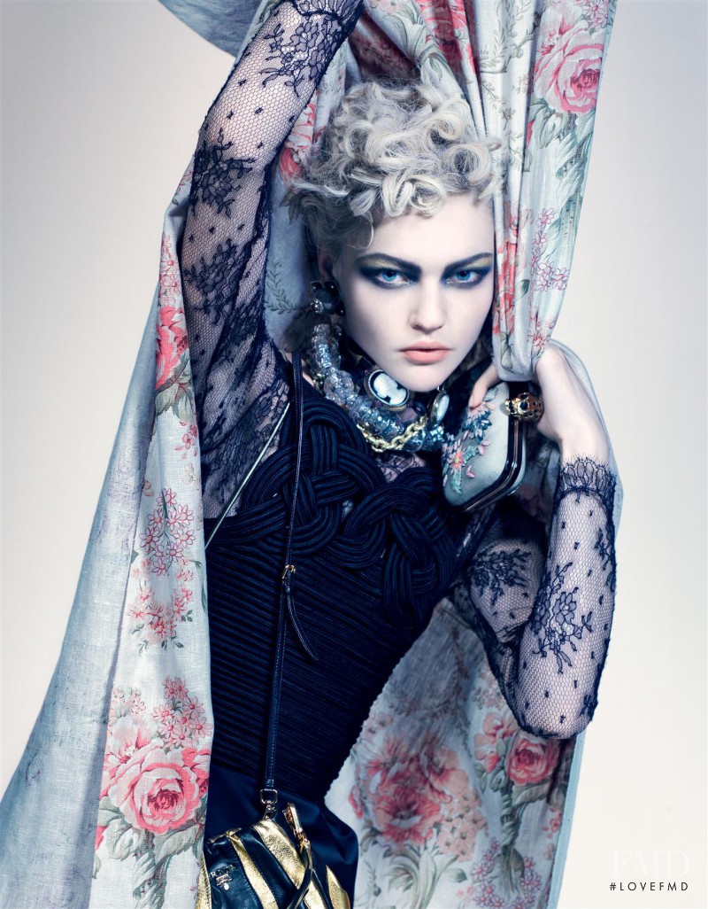 Sasha Pivovarova featured in Romance Gothique, March 2008