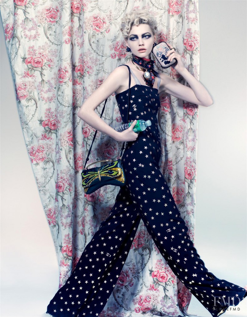 Sasha Pivovarova featured in Romance Gothique, March 2008