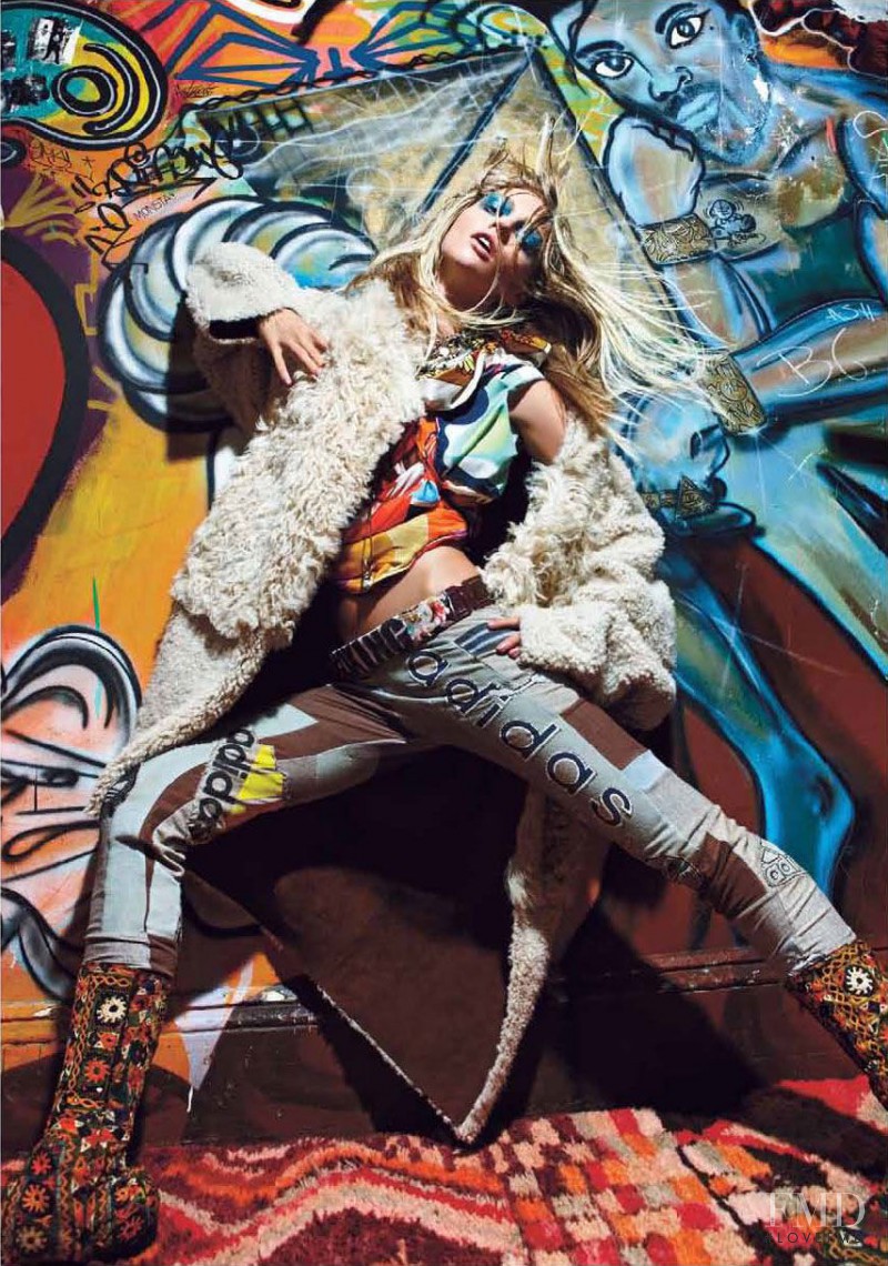 Sasha Pivovarova featured in Kapow!, September 2011