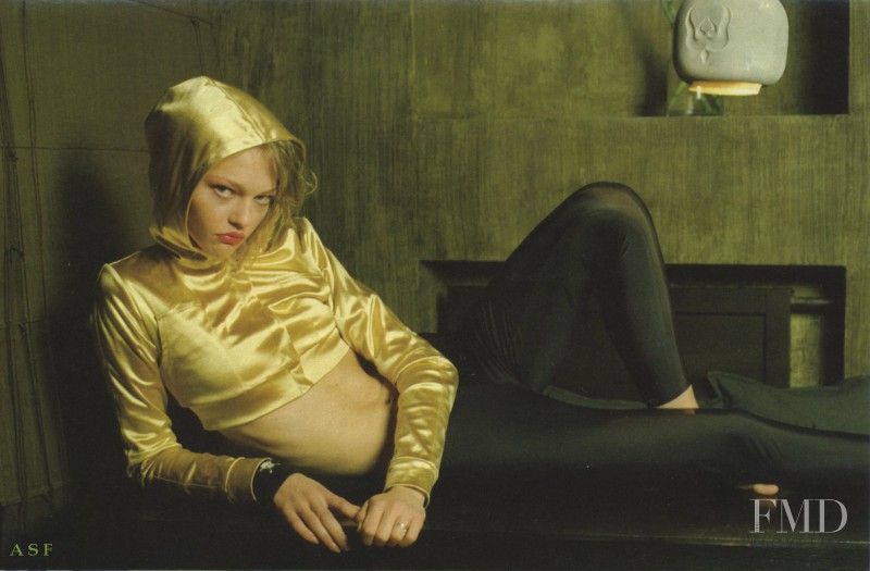 Sasha Pivovarova featured in Oriental Style, June 2004