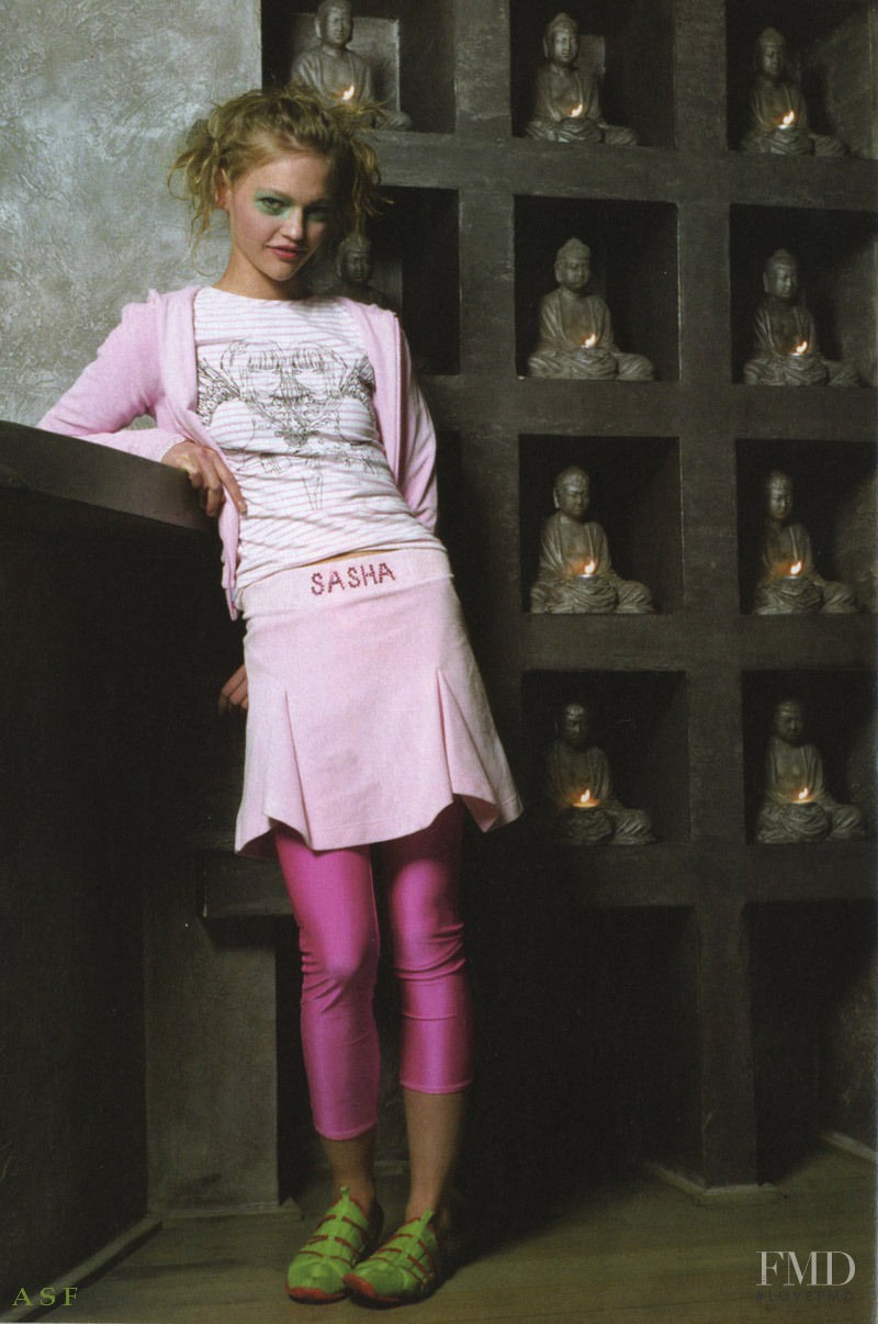 Sasha Pivovarova featured in Oriental Style, June 2004