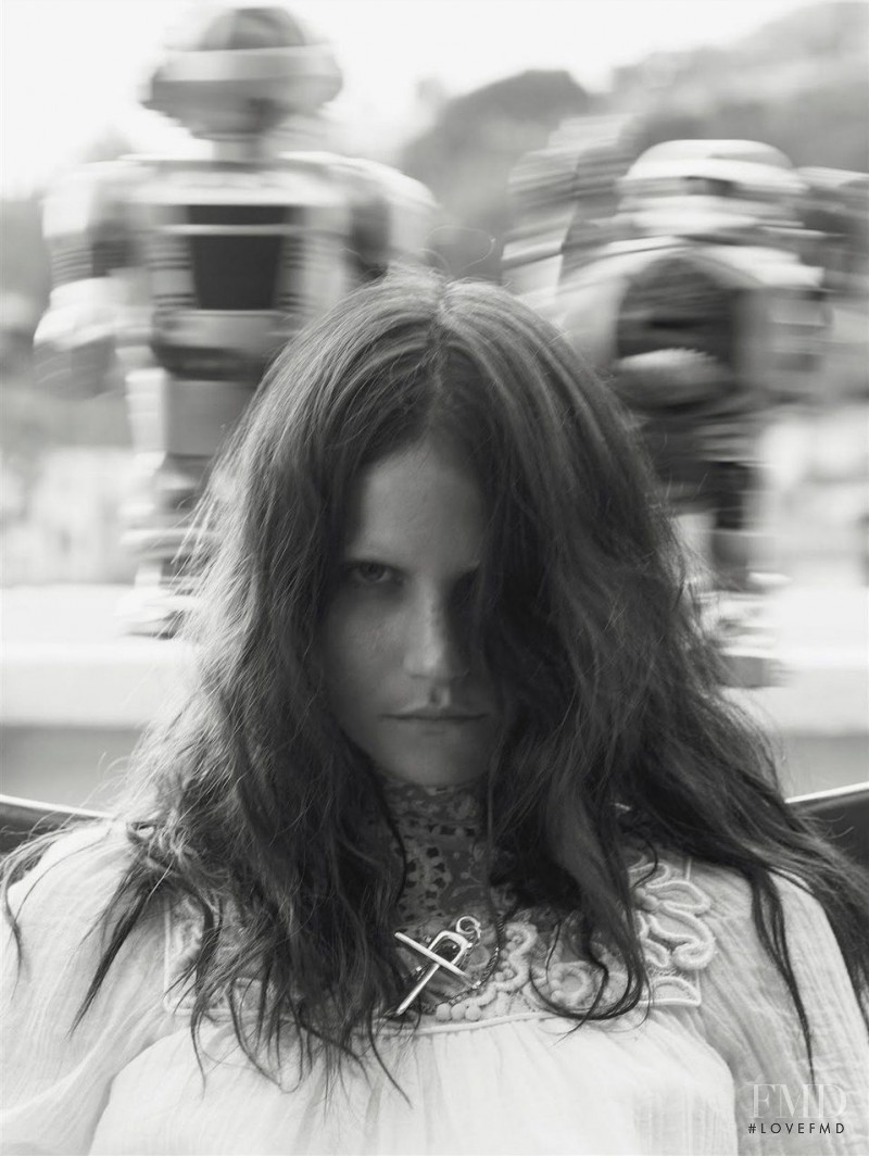 Missy Rayder featured in Organized Robots, March 2006