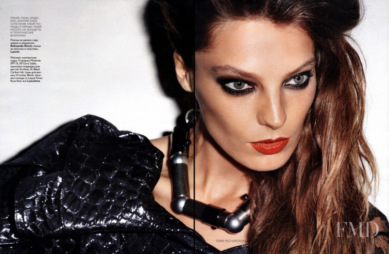 Daria Werbowy featured in International, December 2009