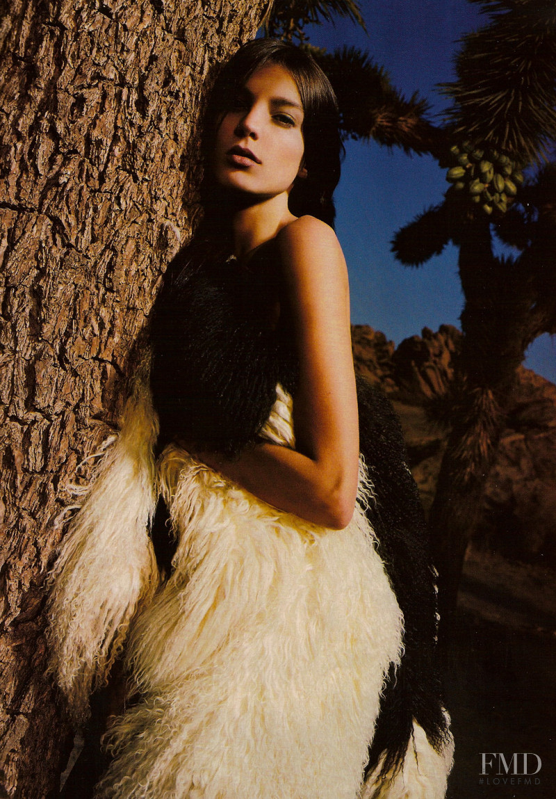 Daria Werbowy featured in Cutting Edge Cool, October 2007