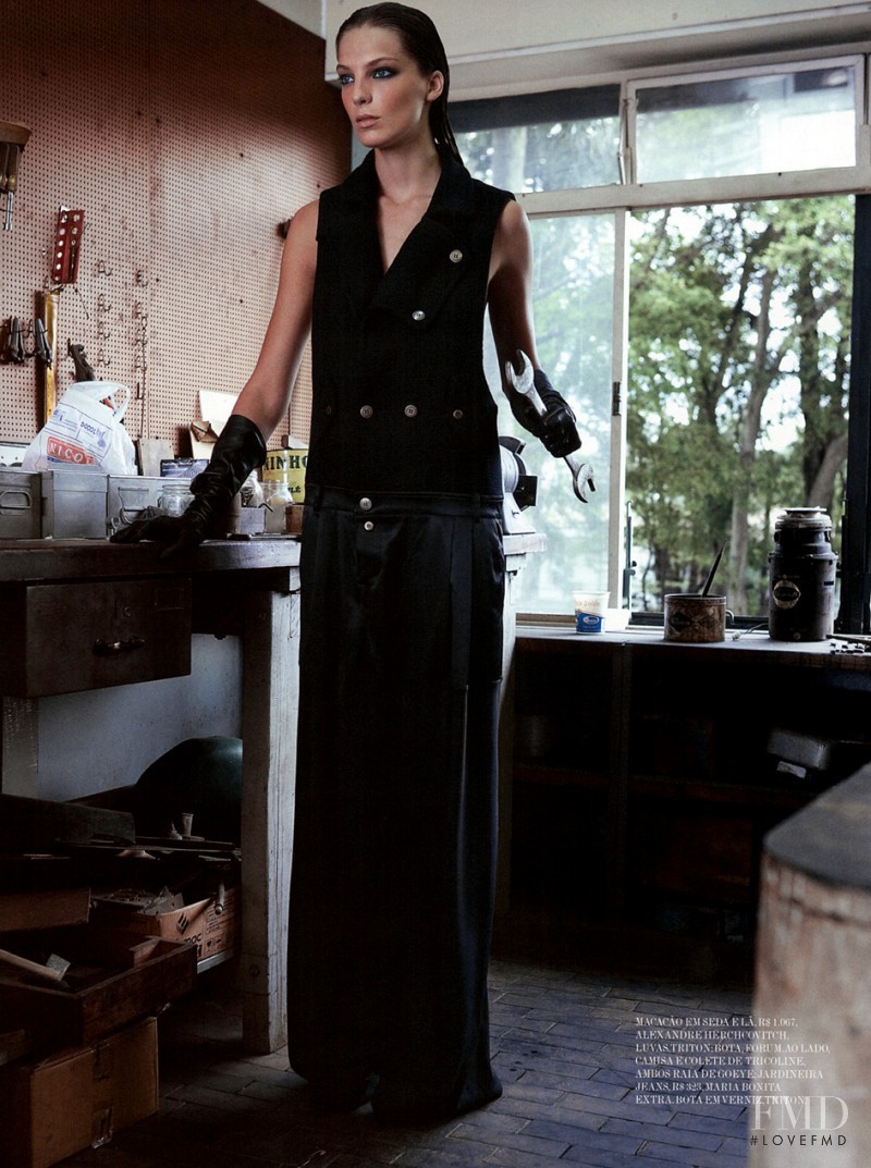 Daria Werbowy featured in O Nova Jeans Entra Com Tudo, March 2007