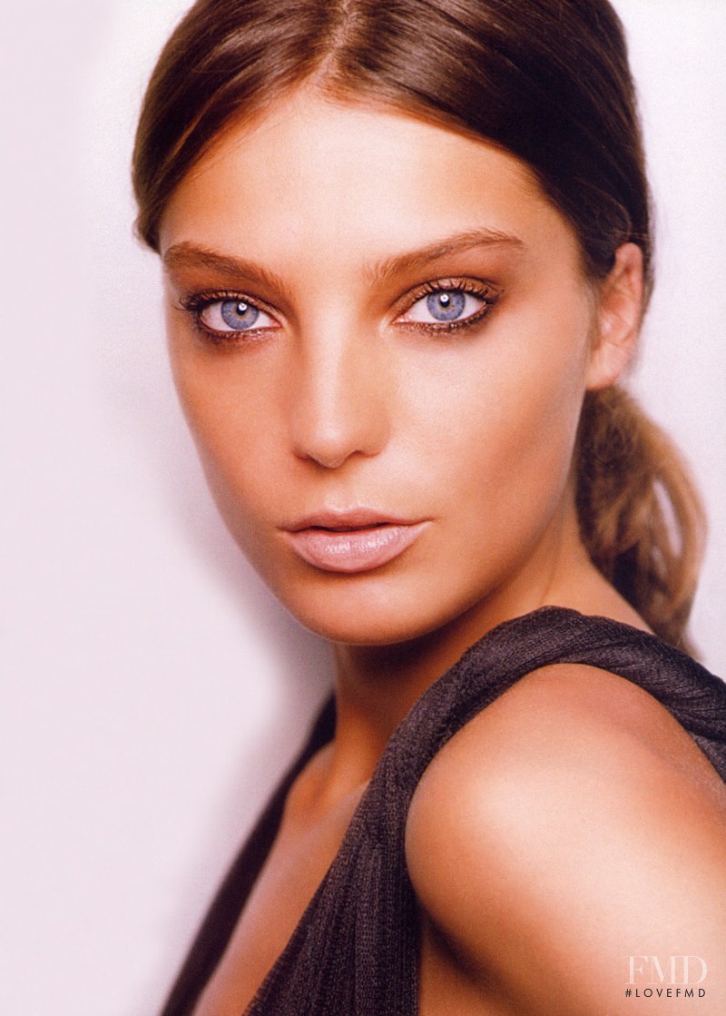 Daria Werbowy featured in Beauty Supplement, December 2006