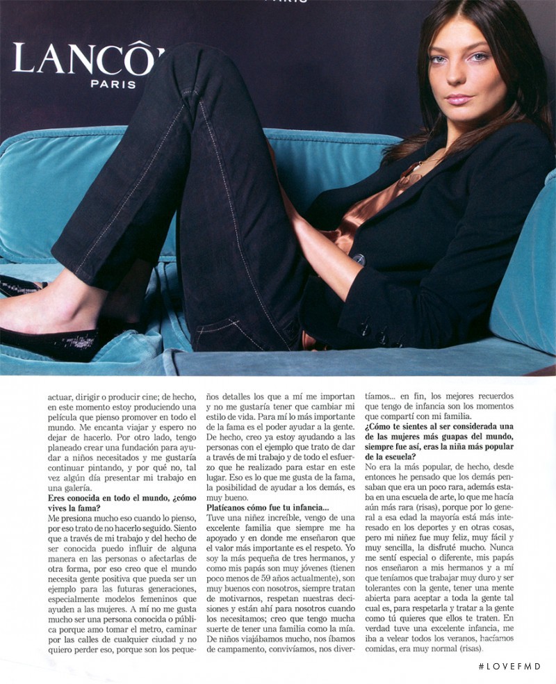Daria Werbowy featured in La Nueva Mujer Perfecta, June 2006