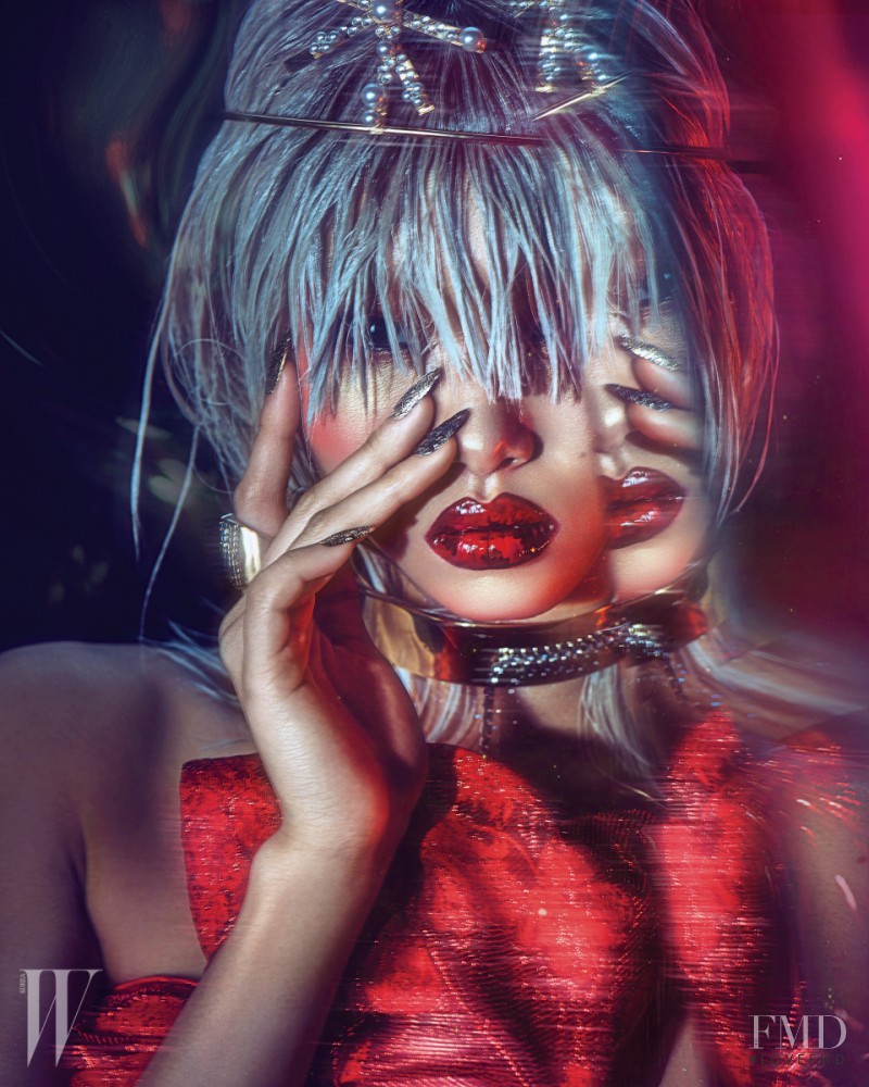Yoon Young Bae featured in Jewelry, December 2016