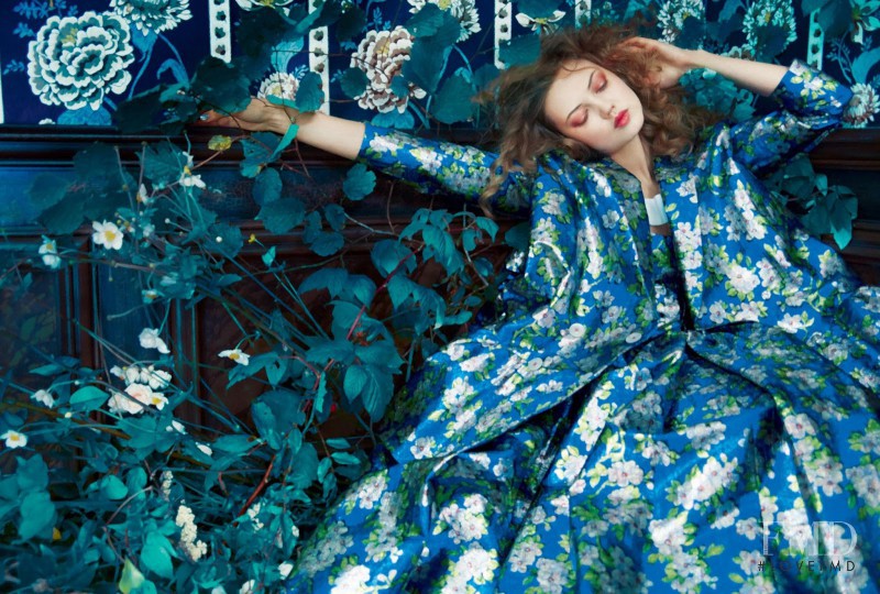 Lindsey Wixson featured in Gather Ye Rosebuds While Ye May, May 2017