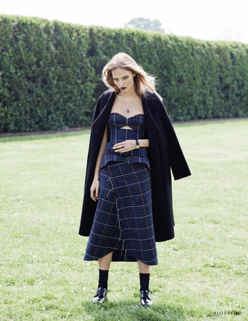 Sasha Luss featured in Days Of Campus, November 2016