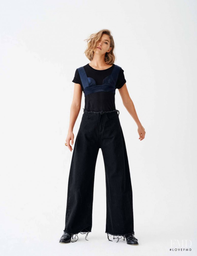 Arizona Muse featured in Tendre Est Le Jean, April 2017