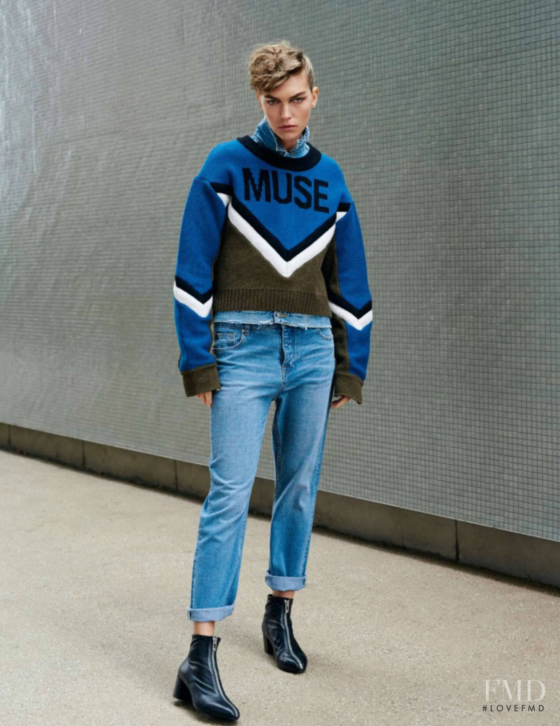 Arizona Muse featured in Tendre Est Le Jean, April 2017