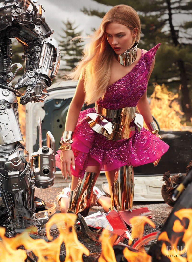 Karlie Kloss featured in Karlie Kloss Super Model, June 2017