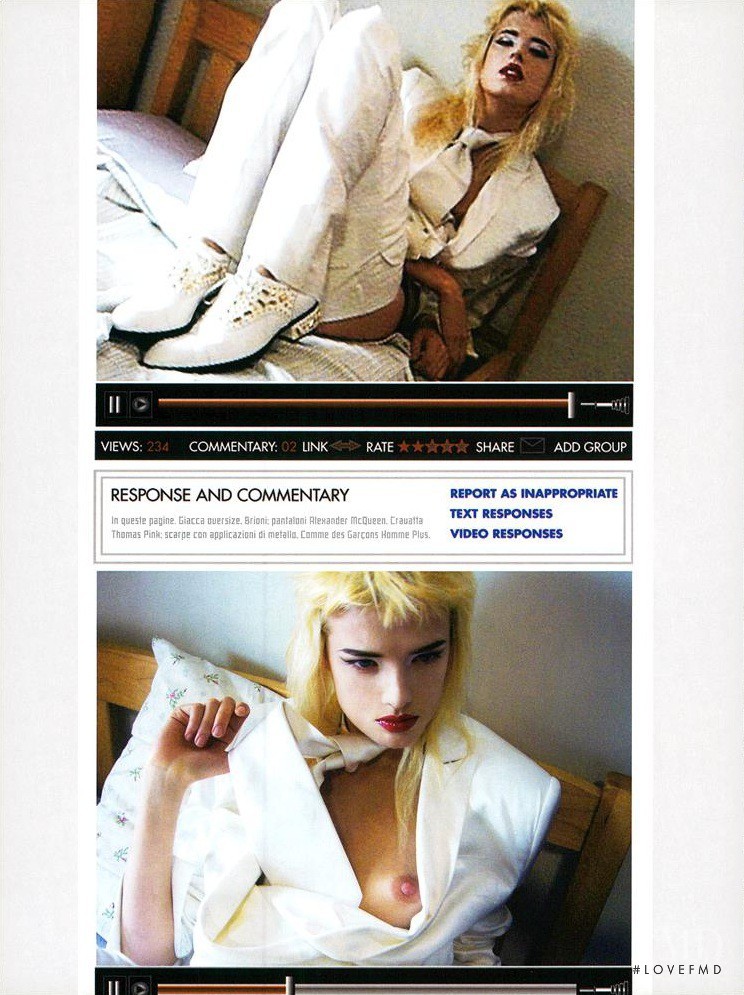 Agyness Deyn featured in Live On The Web, January 2007