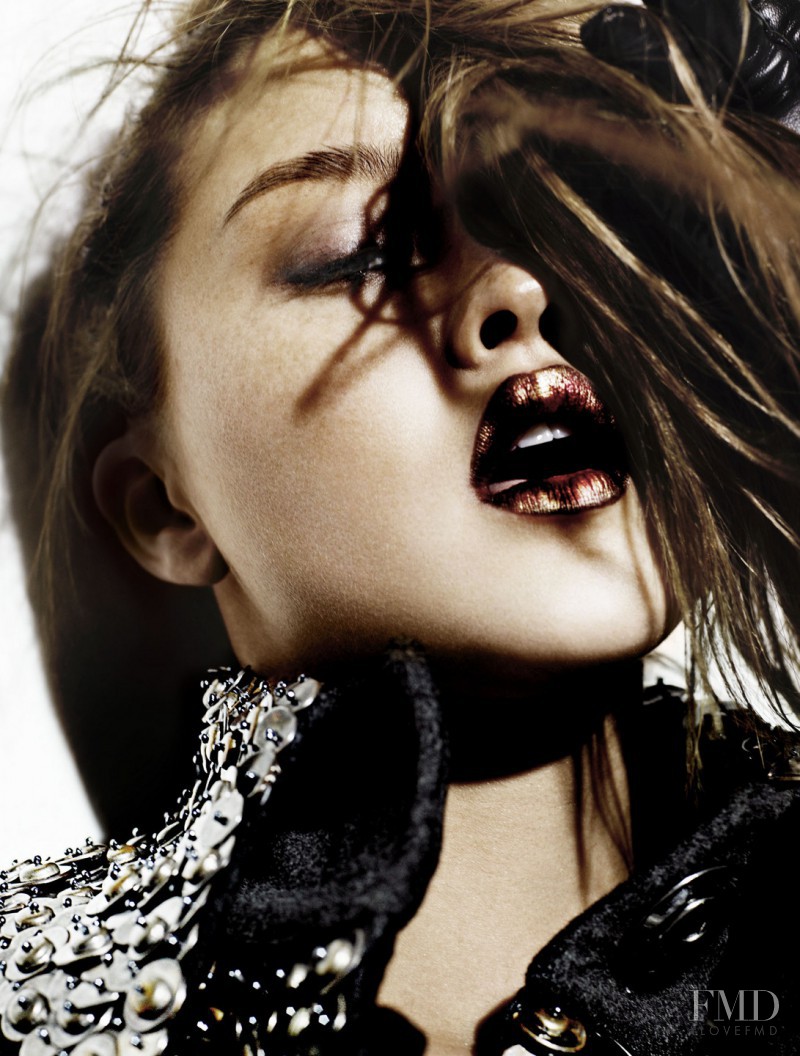 The Curious Savage in Vogue Russia with Devon Aoki - (ID:4346 ...