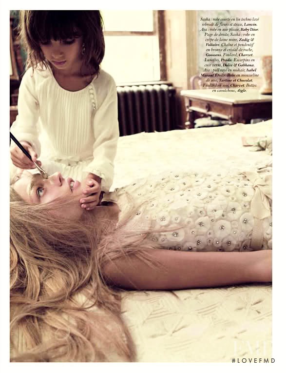 Sasha Pivovarova featured in  Un dimanche à la campagne, November 2010