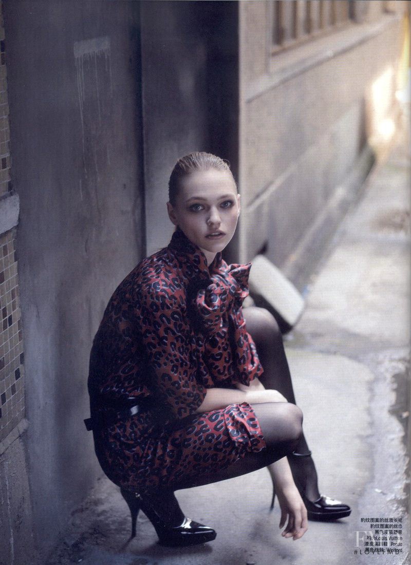 Sasha Pivovarova featured in Sasha, November 2006