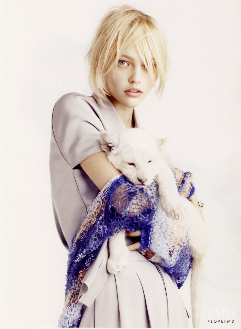 Sasha Pivovarova featured in Pyjama Parties, December 2007