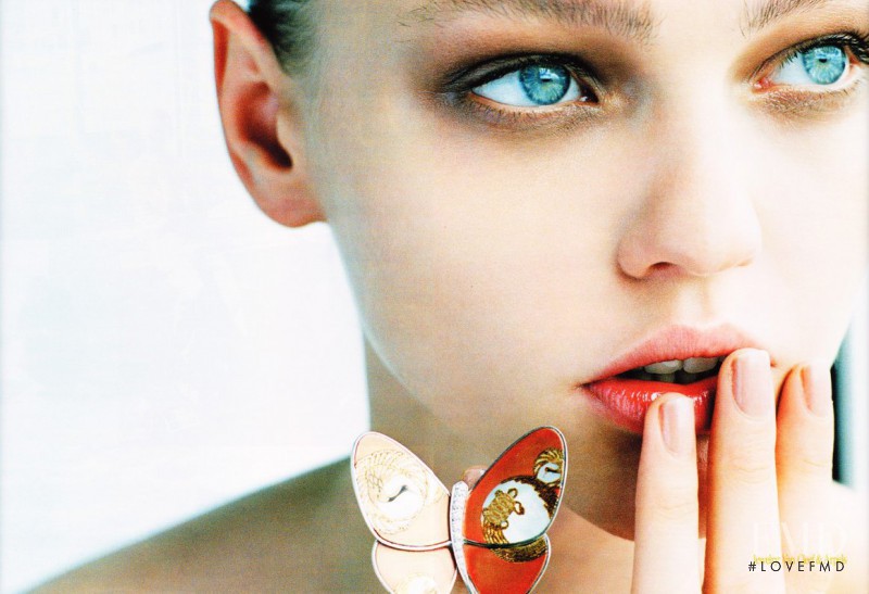 Sasha Pivovarova featured in Anti sweet eyes, November 2006