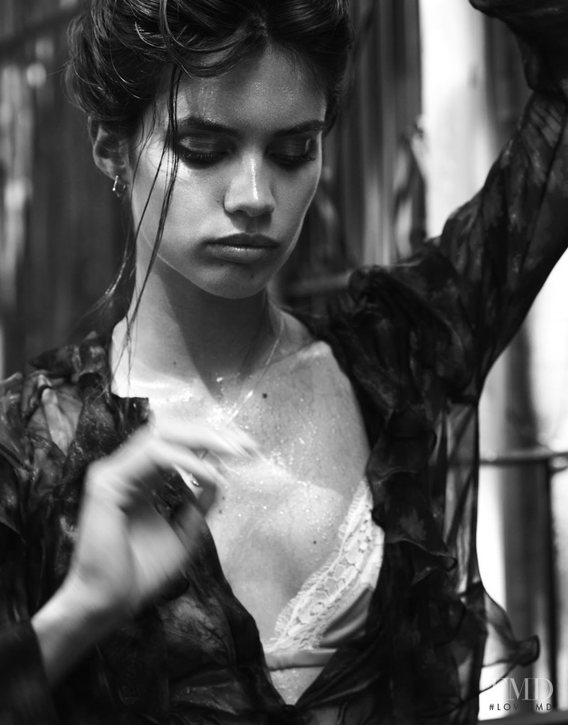 Sara Sampaio featured in Hot Right Now, August 2016