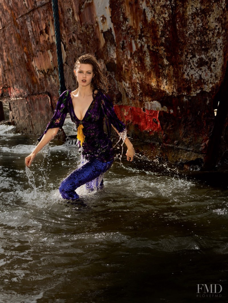 Lindsey Wixson featured in Pure Shores, June 2017
