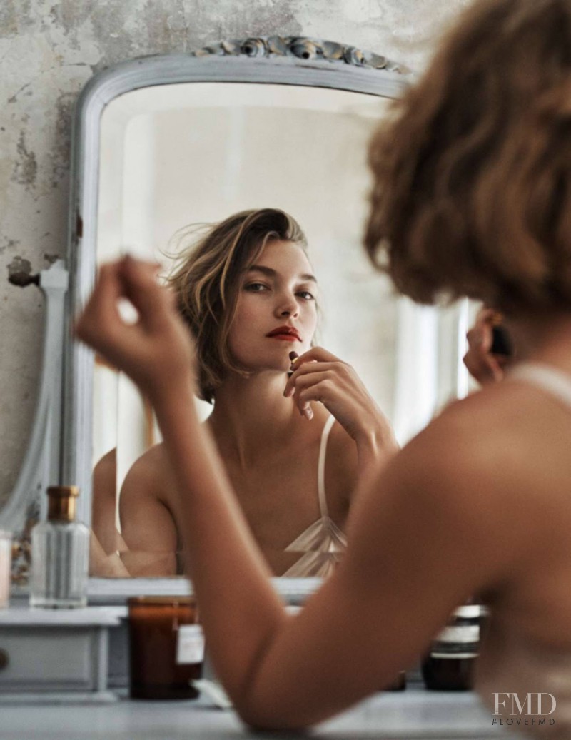 Arizona Muse featured in Early In The Moring, August 2016