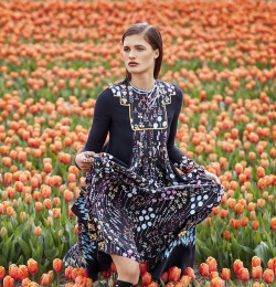 Tiptoe Through The Tulips In Harper S Bazaar Usa With Julia Van Os