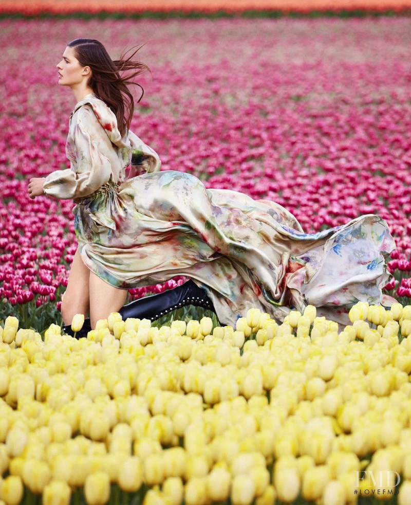 Julia van Os featured in Tiptoe Through The Tulips, August 2017