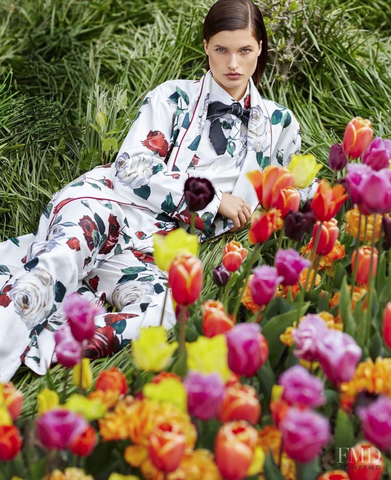 Julia van Os featured in Tiptoe Through The Tulips, August 2017