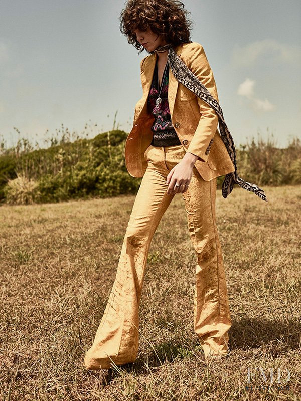 Steffy Argelich featured in Steffy Argelich, September 2016
