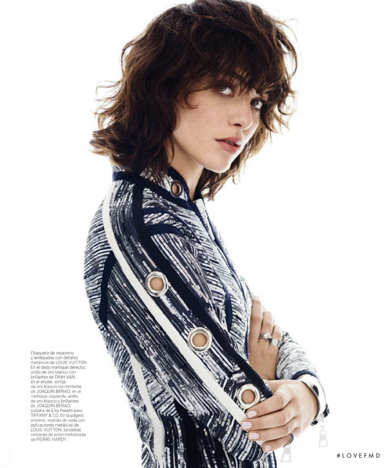 Steffy Argelich featured in Cita Con Las Modelos, January 2016