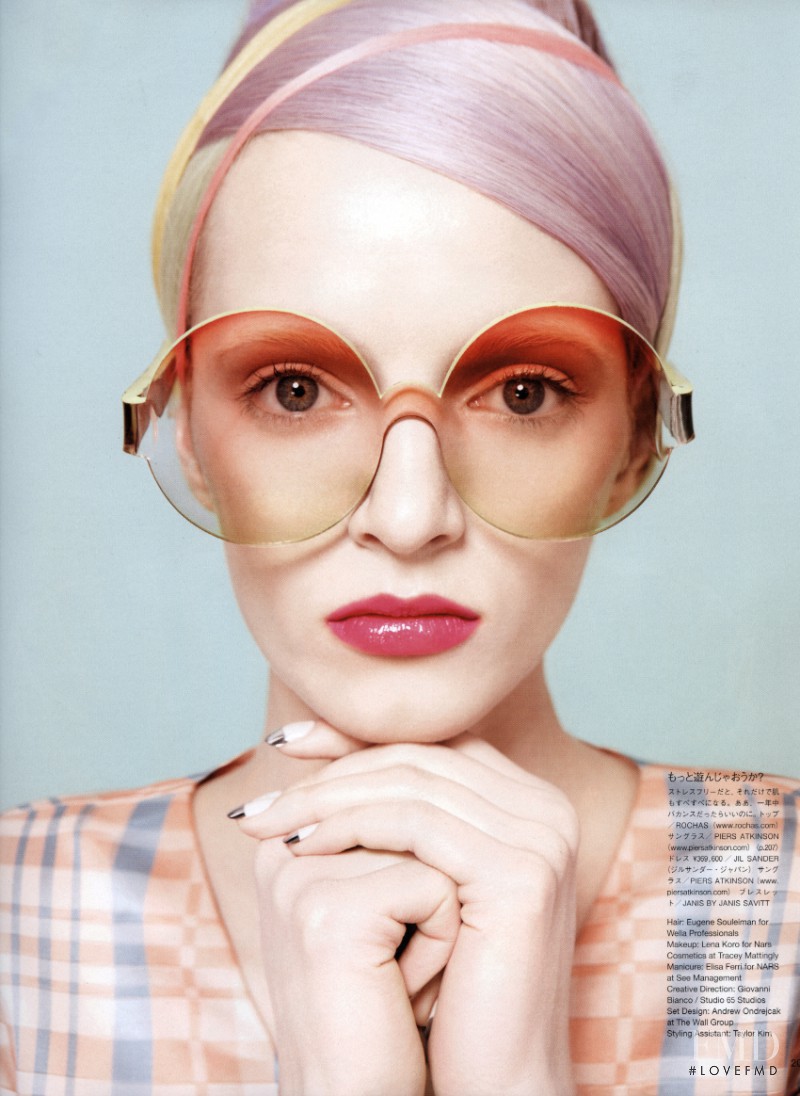 Daria Strokous featured in The Resort To Beauty, June 2012