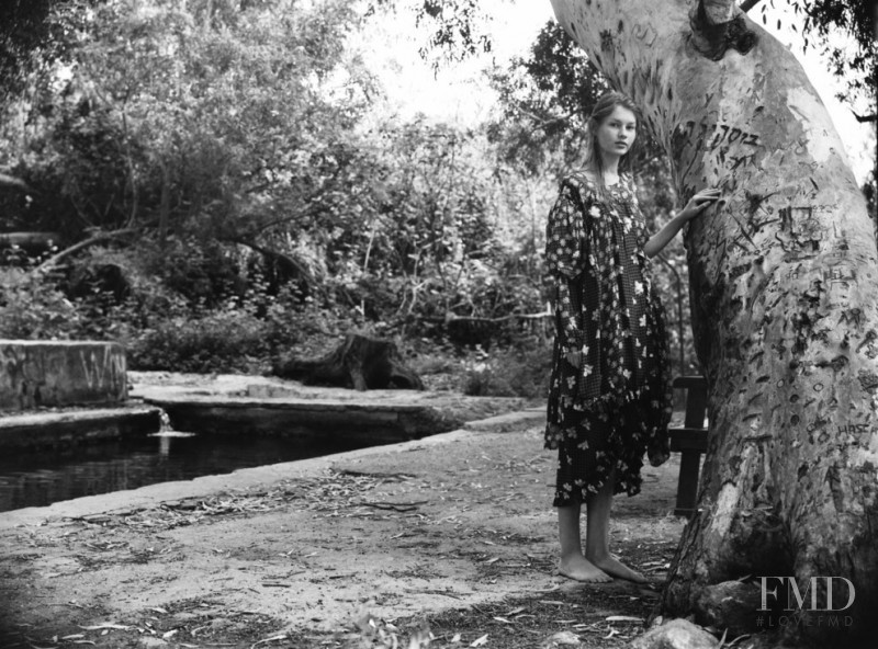 Sofia Mechetner featured in Sofia Machenter and Xavier Buestel, July 2017