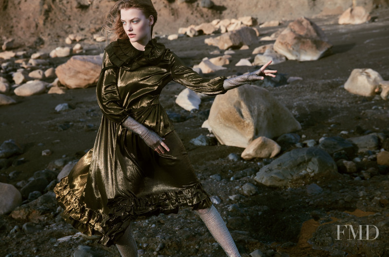 Roos Abels featured in Roos Abels, September 2017