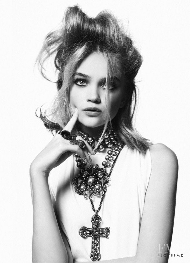 Rosie Tupper featured in Rosie Tupper, November 2012